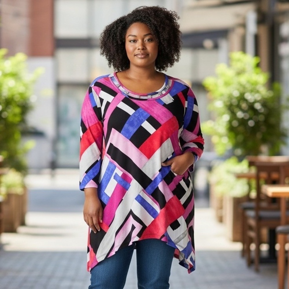Alfred Dunner Woman 1X Abstract Geometric Sharkbite Tunic Top Pink Blue‎ Silver